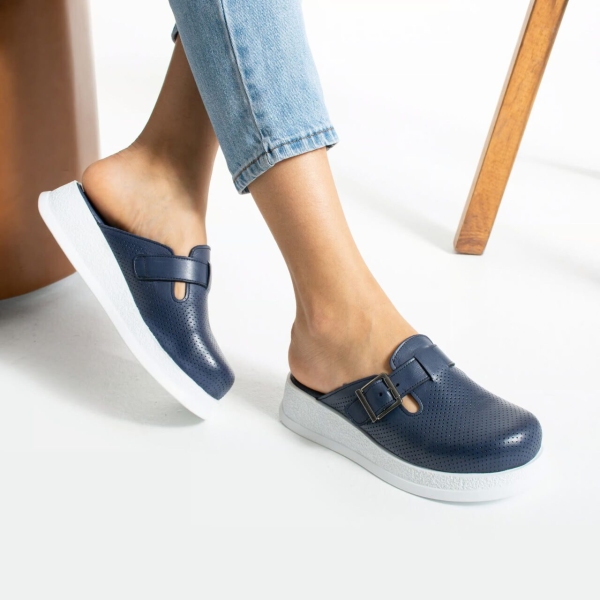 Saboti albastri, antiderapanti din piele naturala, Marimi: 36, , 3 image